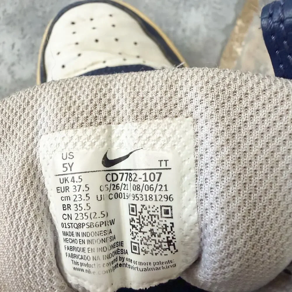 Nike Court Borough Mid Navy White Youth Boys Size 5Y